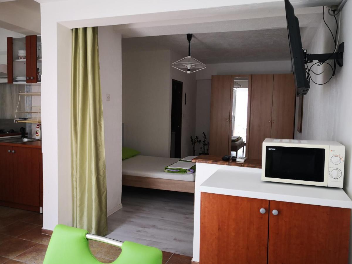 33 Luma Piran